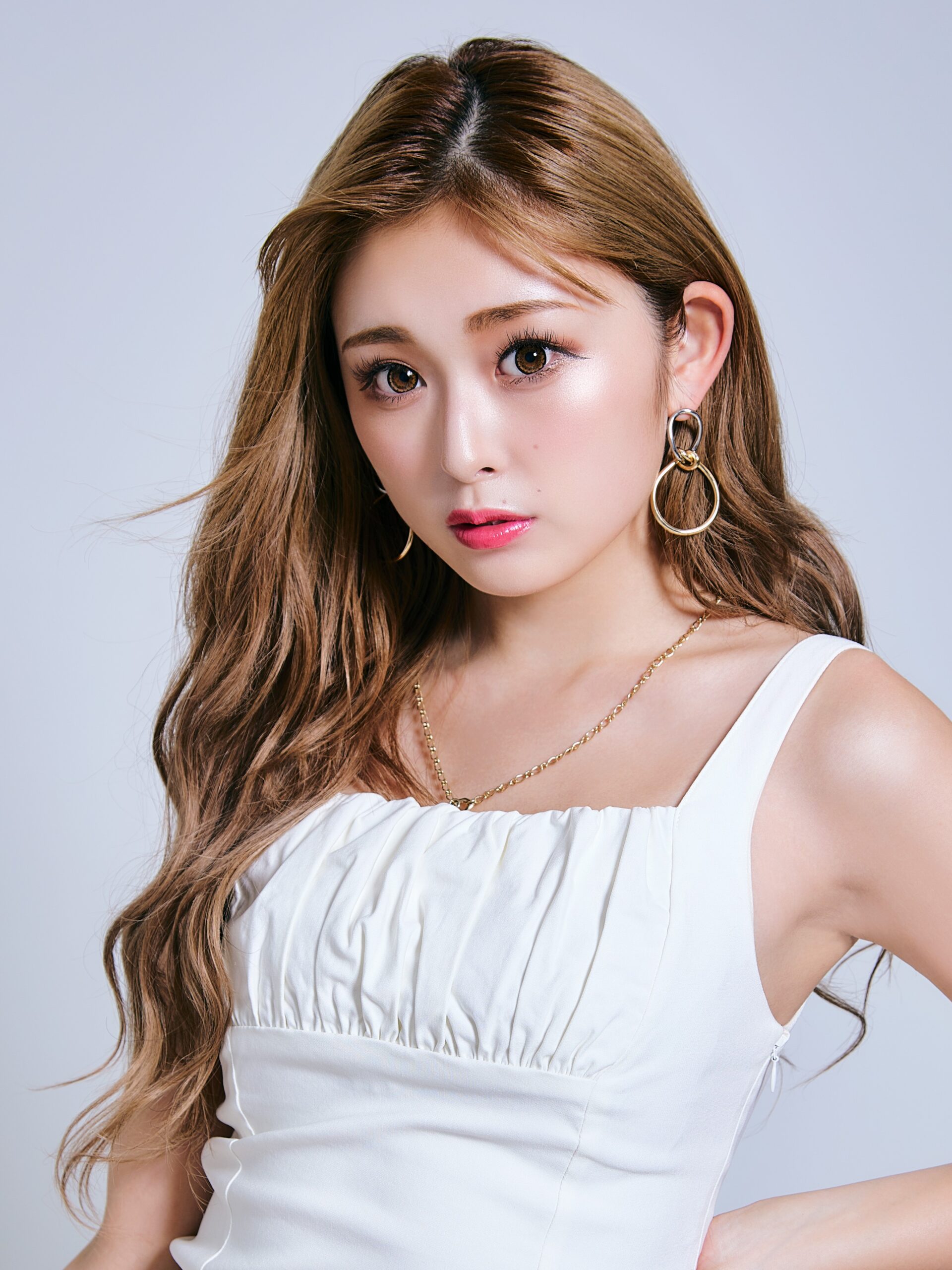 ゆうちゃみ（古川 優奈）の高校と学歴は？大西流星と同級生？！詳しくご紹介！ | ゼンゼンブログ